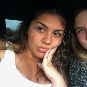 Meet your Posher, Isabel